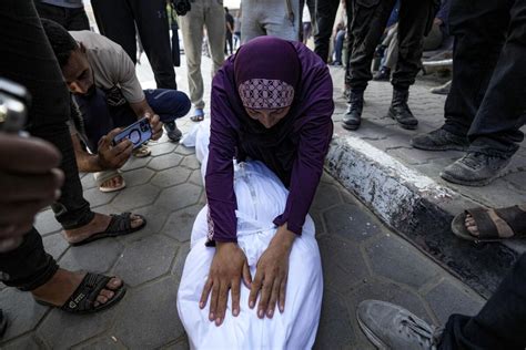 looted pinay . com|Israeli strike kills 4 Palestinians in an aid convoy to a Gaza .